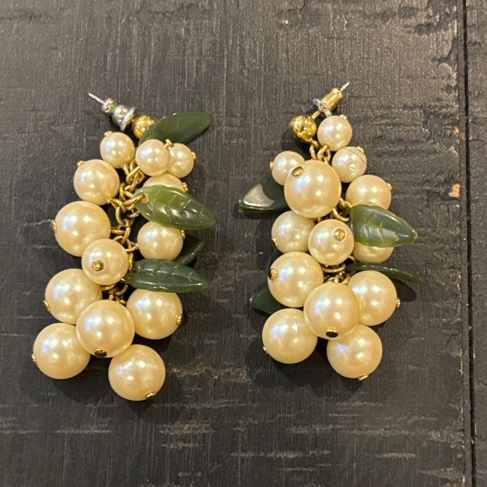Vintage Avon Faux Pearl Cha Cha Dangle Cluster Earrings